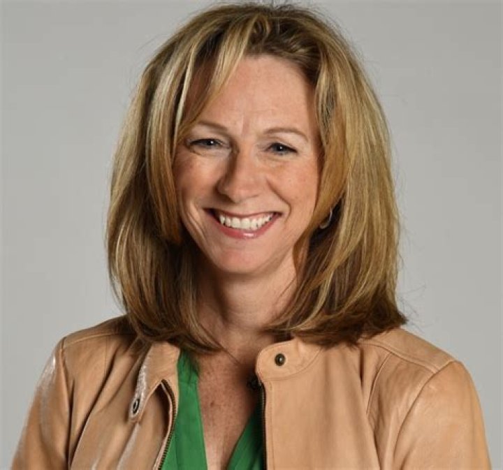 Beth Mowins gets opportunity as NFL announcer during Raiders preseason
