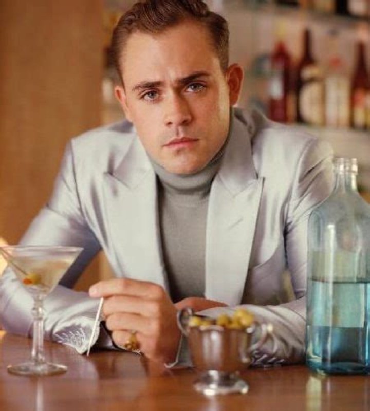 Dacre Montgomery Height Weight Age Family Wife Facts