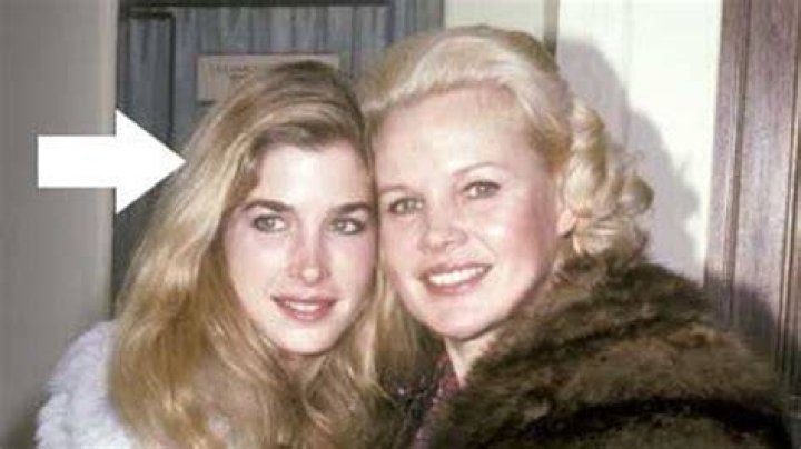 Molly Ringwald Siblings Who Are Beth And Kelly Ringwald?