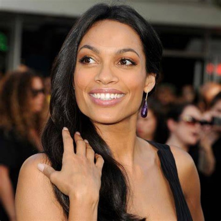 Rosario Dawson Age, Height, Husband, Net Worth, Daughter, Kids