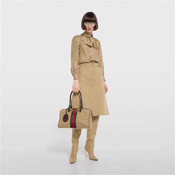 SA Based Gucci Store Makes Customers Pay R1k to Pose with Empty