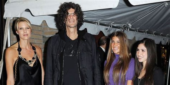 The Complicated Truth About Selena Gomez's Friendship With Raquelle Stevens